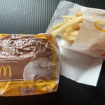 マクドナルド - 料理写真:ザク切りポテト＆肉厚ビーフ
やみつきコンソメペッパーマヨ560円
マックフライポテトS 200円