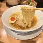 泡系しおとんこつラーメン べらしお - 