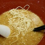 博多 一風堂 - 替玉(小玉)投入〜