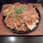 べんがら酒場 - 津山ホルモンうどん１，０００円（税込）