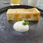 カラダよろこぶカフェ poca poca - りんごのチーズケーキ￥540(季節商品)