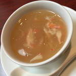 四川食府 - ４，０００円コースの「蟹肉入りフカヒレスープ」（ひとり１皿提供されます）２０１５年１月