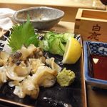 よってけふうちゃん - 正月名物ふるまい樽酒でつぶ貝を楽しむ