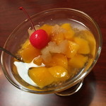 四川食府 - ４，０００円コースの「マンゴープリン」（ひとり１皿提供されます）２０１５年１月