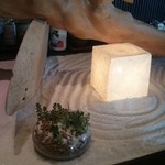 お侍茶屋彦右衛門 光店 - カウンター席がオシャレ