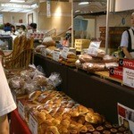 ドミニク ドゥーセの店 - パンもたくさん!