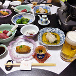 梅月 - 夕食（はじめに並んだ料理）