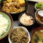 しみずや - 「肉煮込み定食」（700円）