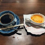 エルトレロ - コーヒーとクレマ・カタラーナ