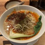 四川担々麺 赤い鯨 赤坂店 - 