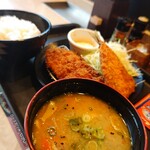 松のや - ロースかつ&アジフライ定食豚汁セット