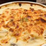 グリル満天星 麻布十番 - チキンとキノコのマカロニグラタン
