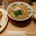 天下一品 新宿西口店 - 羽根つき餃子定食（コッテリ）