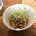 SHE meguro - エビ風味の麺