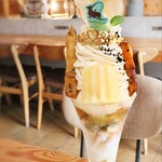 カフェ・ド・リオン パレット - 【2026.01】さつまいもとりんごのパフェ(税込2,178円)