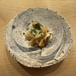 鮨 一二郎 - 春の山菜で1番大好きな筍の握り！軽く炙った筍が甘い～( ´ ｕ ` )