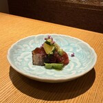 鮨 一二郎 - ケンケン鰹のお造り。脂ののった戻り鰹も美味しいですが、やっぱり春の鰹が好き❤️若くて爽やかな美味しさ！