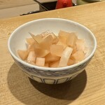 鮨 一二郎 - 新生姜のガリ。今だけのシーズンですよ。