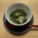 鮨 一二郎 - アオサと蛤の茶碗蒸し。貝好きにはたまらない、磯の香り。