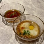 生つくねと秘伝しゃぶしゃぶ 田 - 付けだれ2種 月見とろろだれ・特製ポン酢だれ