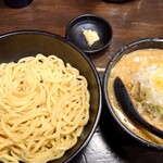 麺処 花田 池袋店 - 味噌つけ麺（野菜増量、ニンニク増量）：¥1,100