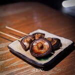 純・懐石焼鳥 串焼ちゃぼ蔵 - しいたけ @250円