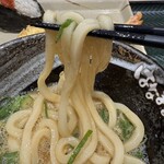 吉野家×はなまるうどん - 麺はもちもち、熱々