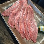 松阪牛ホルモン 創 - これで1000円