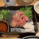 にんにく鶏焼肉サン - レバ刺し