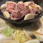 にんにく鶏焼肉サン - 滴るアブラ