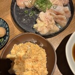 にんにく鶏焼肉サン - 卵たっぷりポテサラ