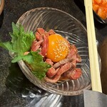 焼肉家 益市 - ユッケ ９８０円　※生ではないです