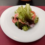 ベルエキップ - ◯瑞浪野菜のエミュレーション
      焦げた香ばしさ、酸味、食感の違いを楽しめ
      口の中でいろいろ味わいが変化して広がり
      
      ソースはチーズ、バター、ブイヨンの組み合わせと
      その中にも爽やかな酸味感もあり美味しい