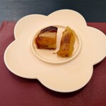 ベルエキップ - ◯りんごのタルト　サクサクなタルト生地
      これもこのお店のスペシャリテだろう
      
      クッキリとした酸味と
      加熱によりジンワリとした甘みのある両極端な味わい
      が楽しめる