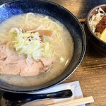 RAMEN KURAICHI - 塩ラーメンとセットのソースカツ丼