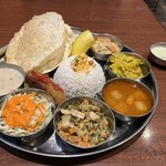 インドダバ - ポンガルベジタリアンミールス　¥1700 ドリンク付