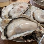 AMAKUSAYA - オリーブオイルも美味し！播磨灘の生牡蠣