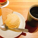 焼肉･すき焼き･しゃぶしゃぶ萬野屋別邸 - 塩バニラジェラート