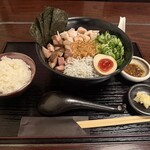 神楽 海老で鯛を釣る麺堂 - 