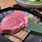 黒毛和牛焼肉ビーファーズ 豊中緑丘牧場 - このお肉出せる店そんなにないよ