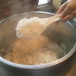 Yaidu Yagu Su Shokudou - お店で精米したお米を昔ながらのお釜で炊いてます！
