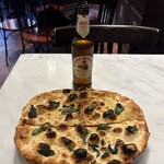 ソロピッツァ ナポレターナ 東京国立競技場店 - 