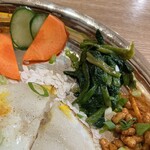 ネパメン - おかず