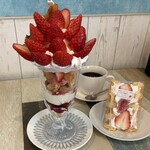 カフェ＆ワッフル Blauw - 