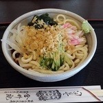 金井庵 - 夏場の定番の冷やしたぬきうどん。