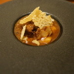 裏参道牛肉店 - 牛煮込みデミソースニョッキ（撮らないアングルで撮ってみた