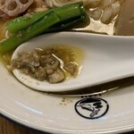クラム＆ボニート 貝節麺ライク - しじみなどの形が残るXO醬的なクラムペースト。瓶詰めにして売って欲しい。