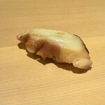 鮨 一二郎 - 蛸。この厚み！柔らかくて美味しい〜。