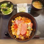 烏賊 壽司Dining 鮮助 大宮東口本店 - 