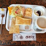 ラビン - 料理写真:日替わりモーニング+ホットカフェオーレ